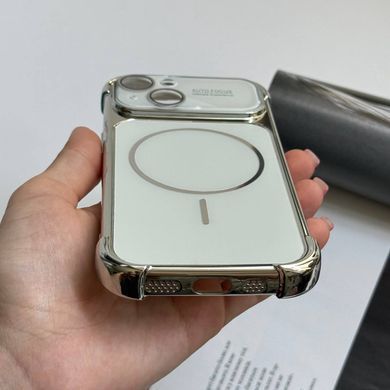 Противоударний силіконовий чохол з захисними кутами і MagSafe для iPhone 15 White